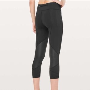 Lululemon pace rival crop